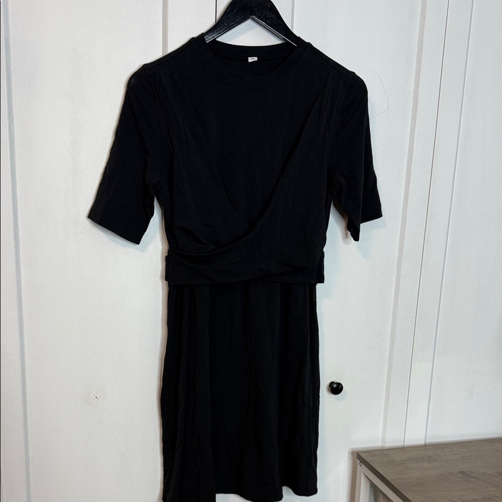 Lululemon Black Front Wrap TShirt Dress PTP 18in approx a medium